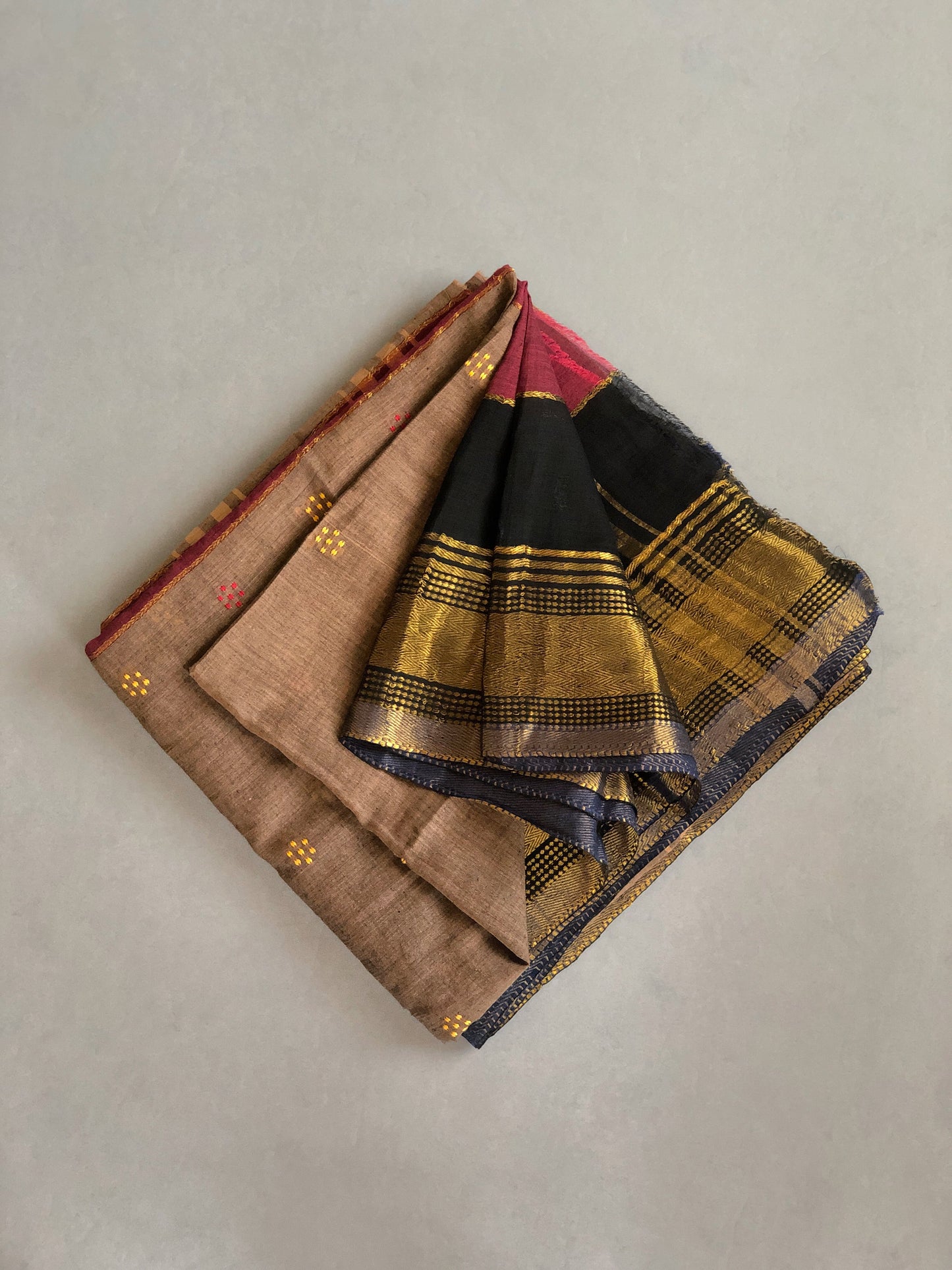 Handwoven Jamdani Saree