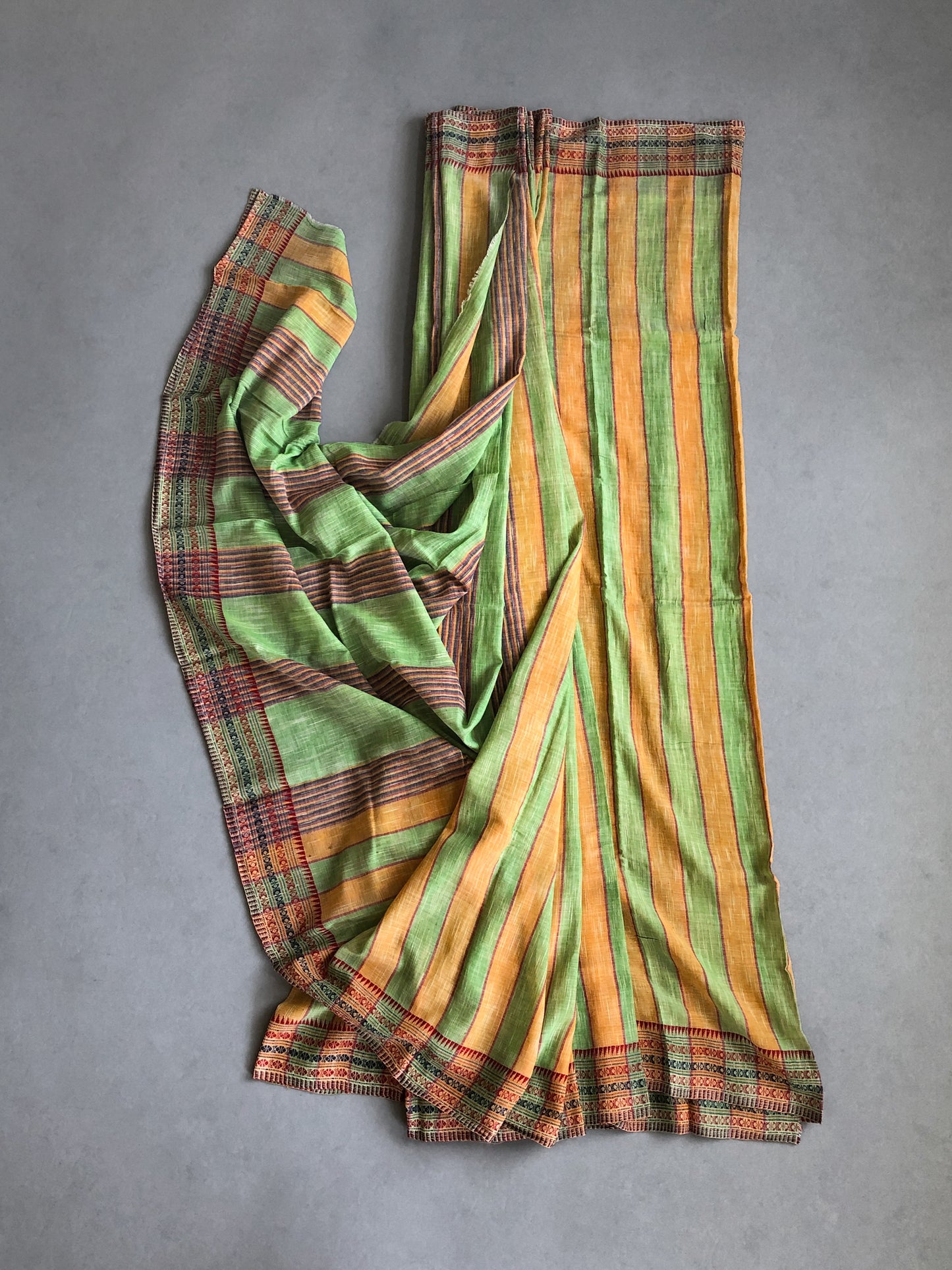 Handwoven Jamdani Saree