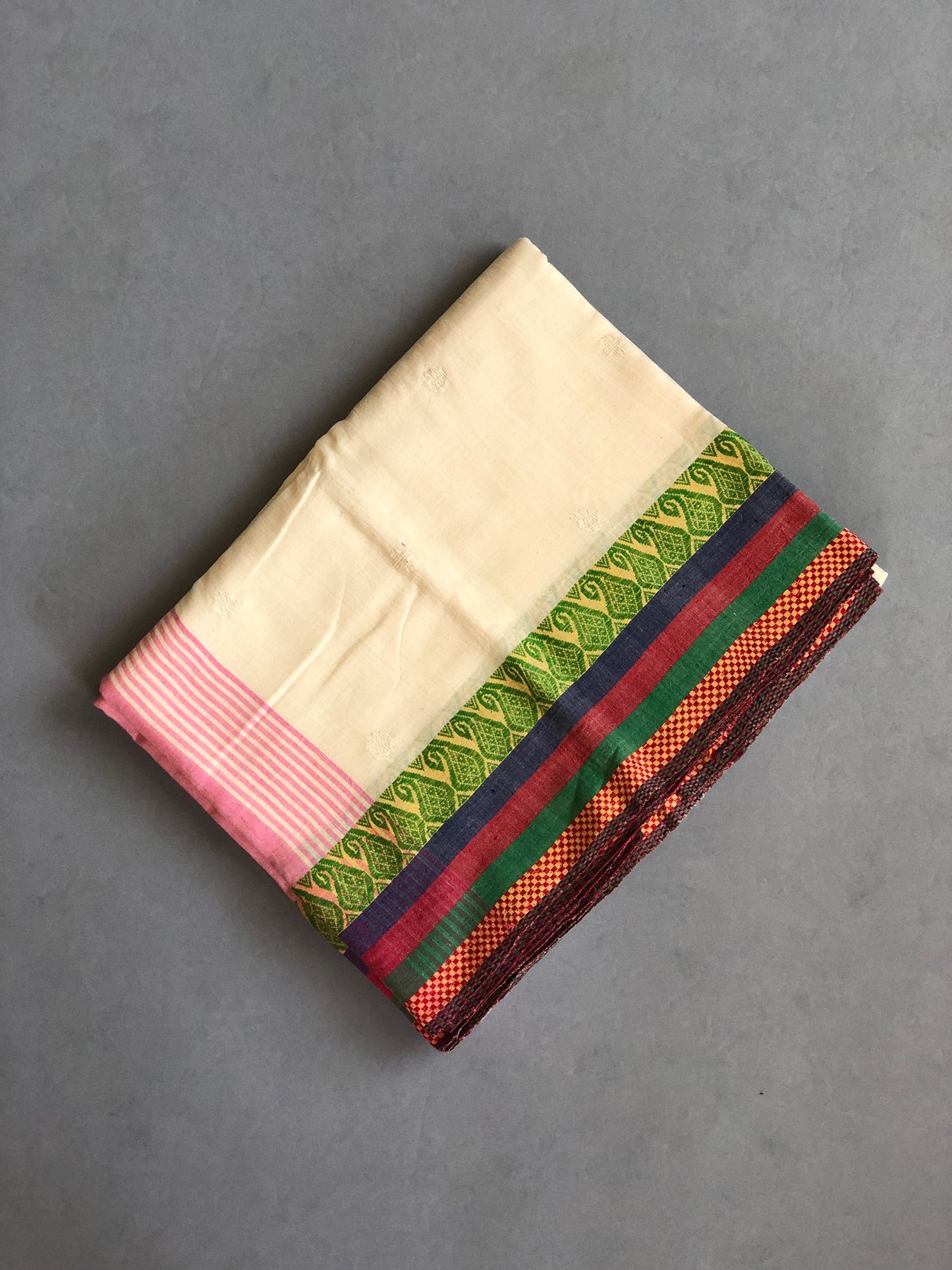 Handwoven Jamdani Saree